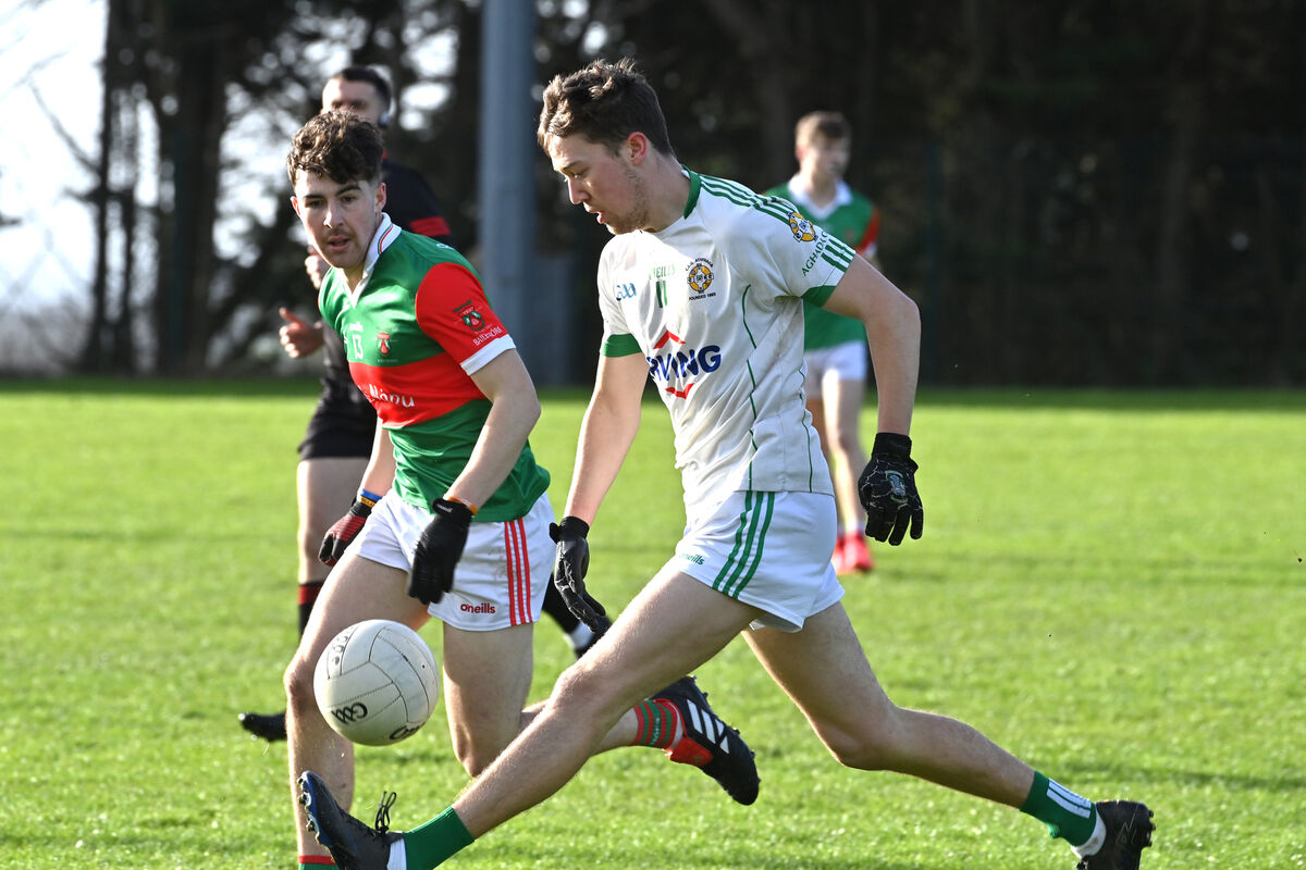 Kenin Warner, Ballinora looking to tackle Diarmuid Byrne, Aghada during their McCarthy Insurance U21A football championshjip at Caherlag, Cork. Picture Dan Linehan Kenin Warner, Ballinora looking to tackle Diarmuid Byrne, Aghada during their McCarthy Insurance U21A football championshjip at Caherlag, Cork. Picture Dan Linehan