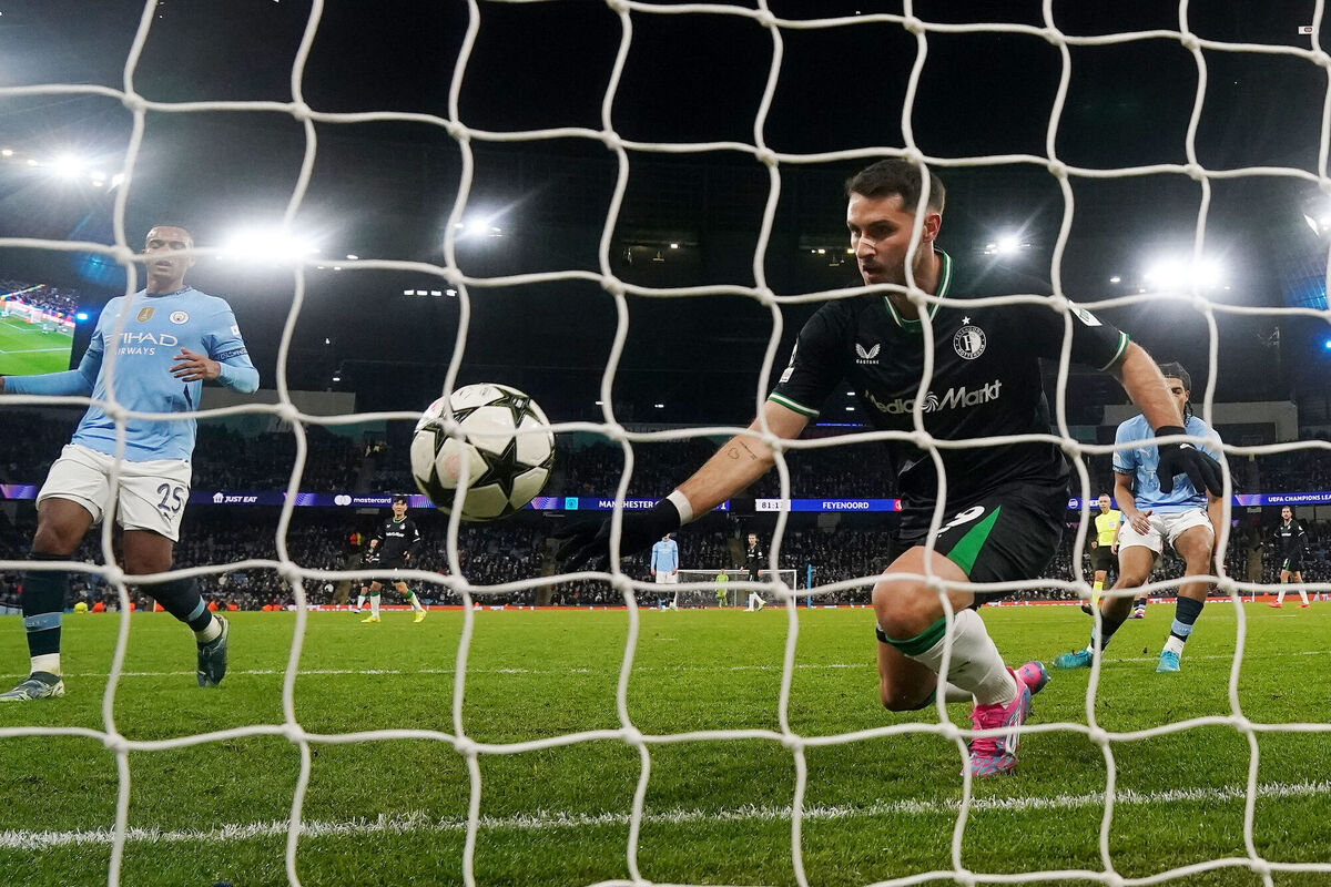 Feyenoord's Santiago Gimenez (right) scores their side's second goal of the game during the UEFA Champions League match at the Etihad Stadium, Manchester. Picture: Nick Potts/PA Wire.