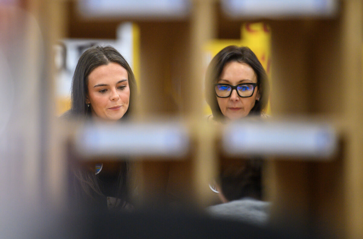 Mother and daughter Olivia Daly and Heather O'Brien counting the Cork East votes at the Mallow Count Centre in the GAA Complex, Mallow, Co Cork. Picture Dan Linehan Mother and daughter Olivia Daly and Heather O'Brien counting the Cork East votes at the Mallow Count Centre in the GAA Complex, Mallow, Co Cork. Picture Dan Linehan