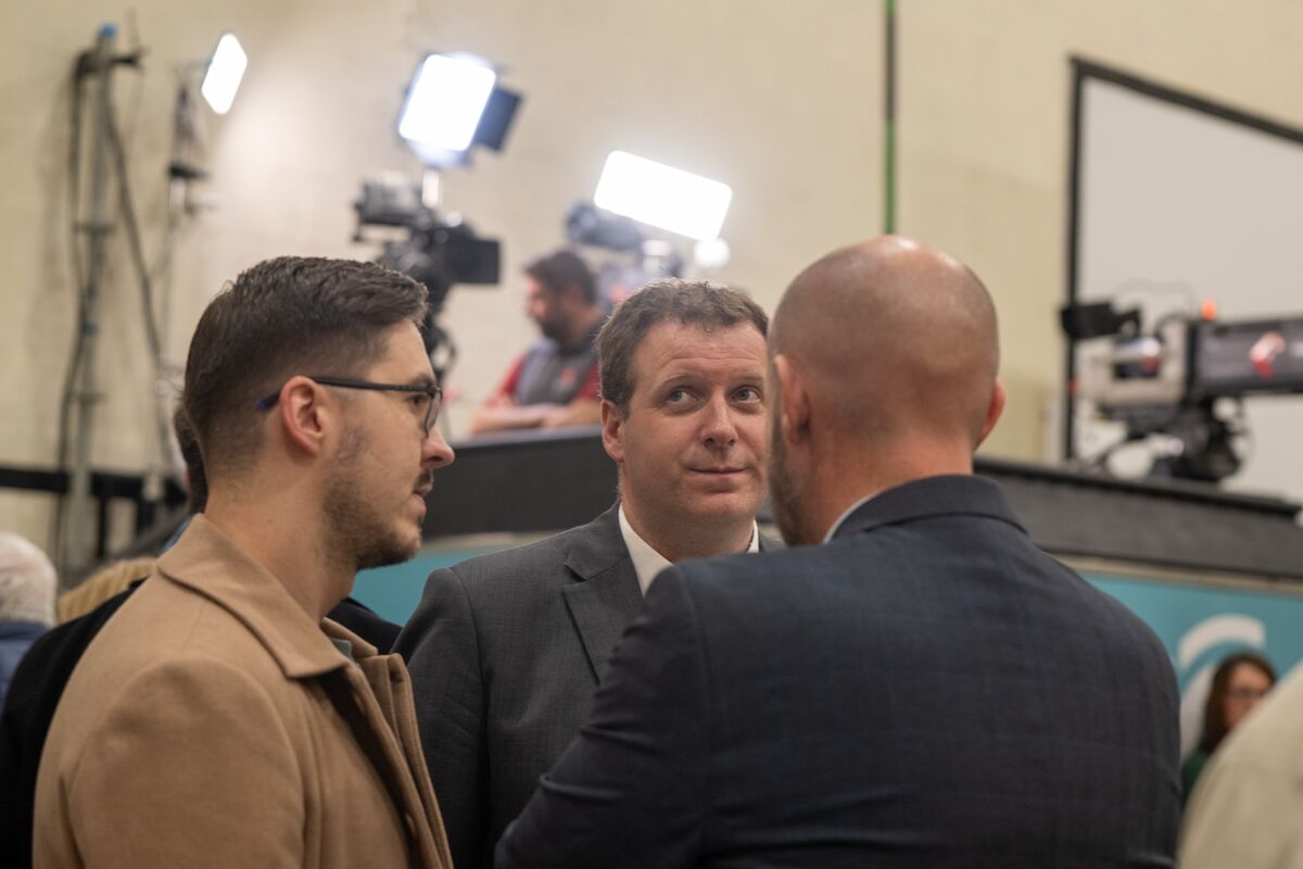 No candidates have been elected on the second count in Cork North Central. Pictured (Pádraig O'Sullivan TD - middle) Picture: Chani Anderson