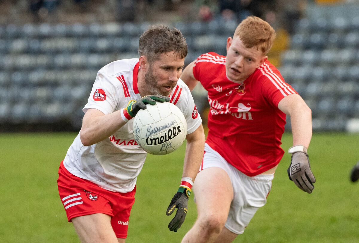 ECastlemartyr's Barra O'Tuama taking on Ballygarvan's Cillian O'Regan. Picture: Howard Crowdy