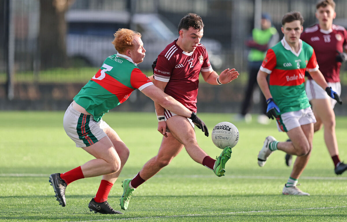 Colin O'Flynn, Ballinora, looks to stop Darragh O'Donovan, Bishopstown. Picture: Jim Coughlan.  Colin O'Flynn, Ballinora, looks to stop Darragh O'Donovan, Bishopstown. Picture: Jim Coughlan.