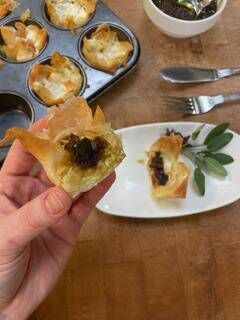 Feta tartlet, with faked almonds and homemade chutney. By Deborah. @decent_dinnersfor1