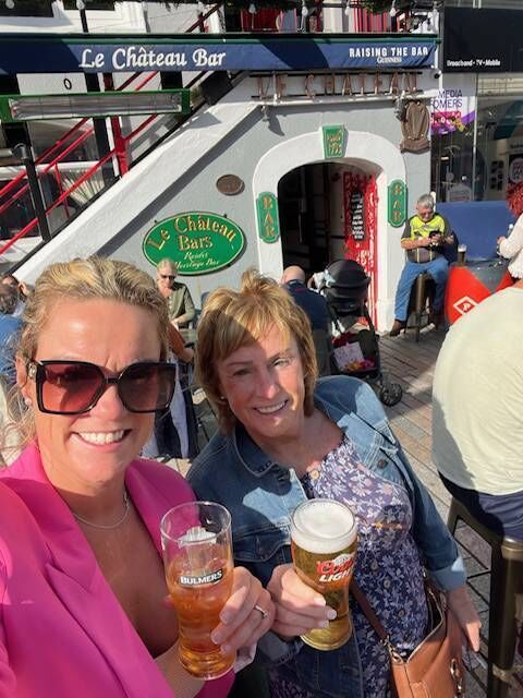 Vicky with her mum at Le Chateau in Cork. Vicky’s mum regularly visits her in Australia.