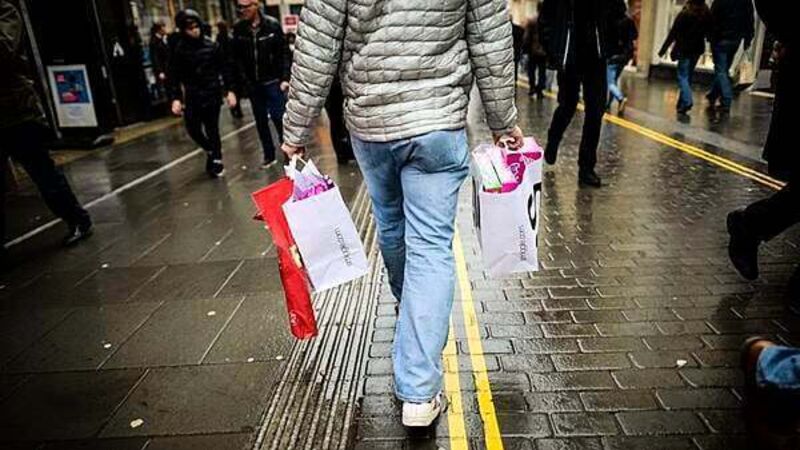 Men rush to shops on December 23rd for last minute Christmas gifts, data shows Men rush to shops on December 23rd for last minute Christmas gifts, data shows
