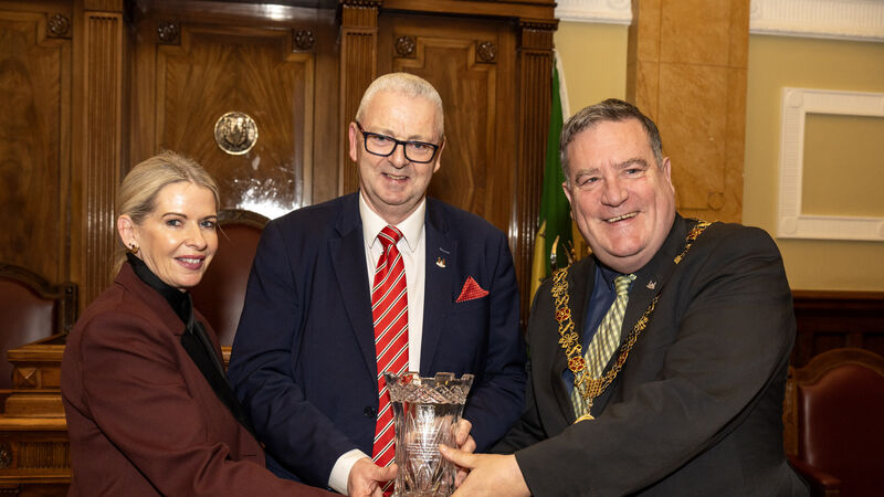 Mayor honours Ireland's tidiest town Ballincollig
