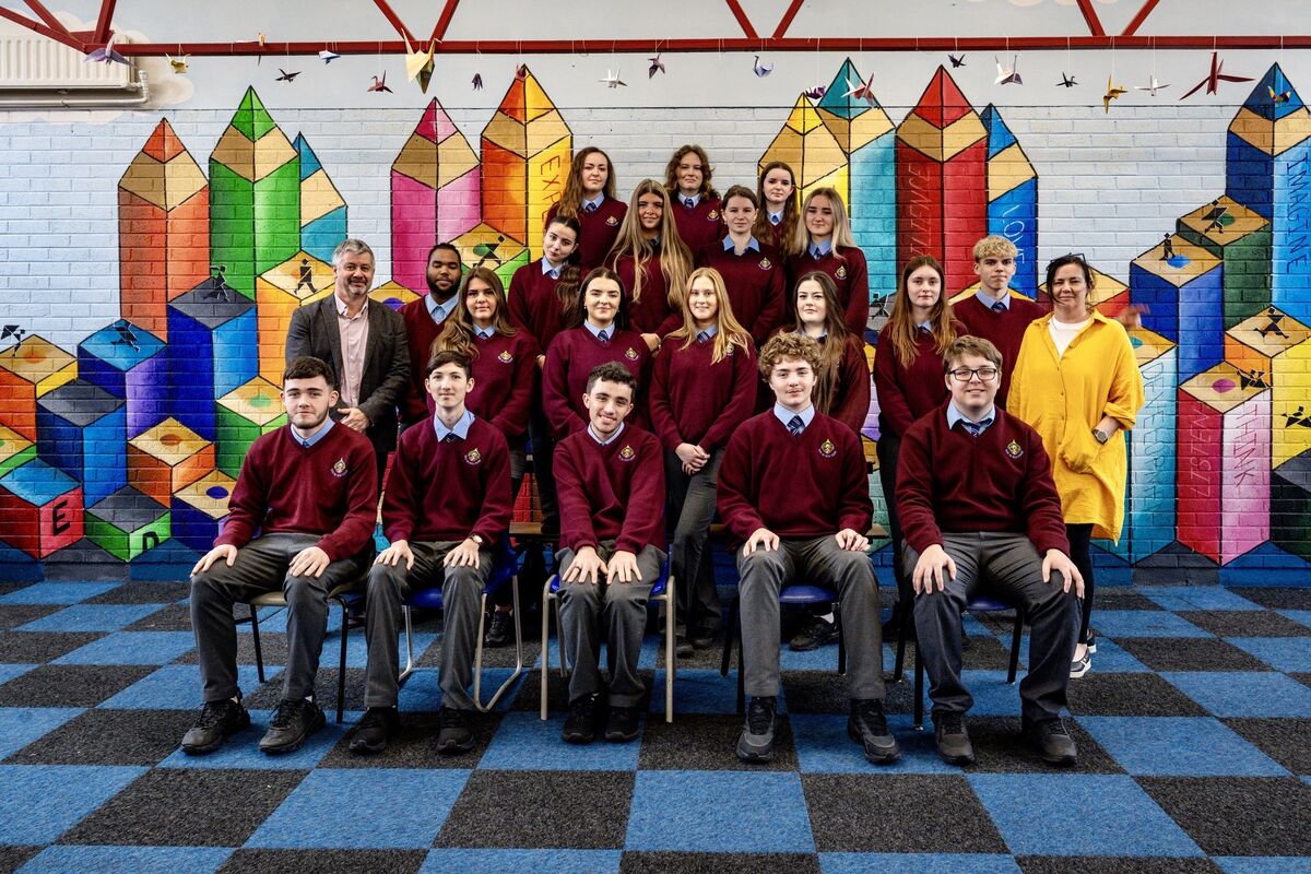 Pictured are 5th and 6th year students who created original artwork for this year’s Holly Bough publication with their principal Kieran Golden and art teacher Olwyn Brady in Mayfield Community School. Picture Chani Anderson Pictured are 5th and 6th year students who created original artwork for this year’s Holly Bough publication with their principal Kieran Golden and art teacher Olwyn Brady in Mayfield Community School. Picture Chani Anderson