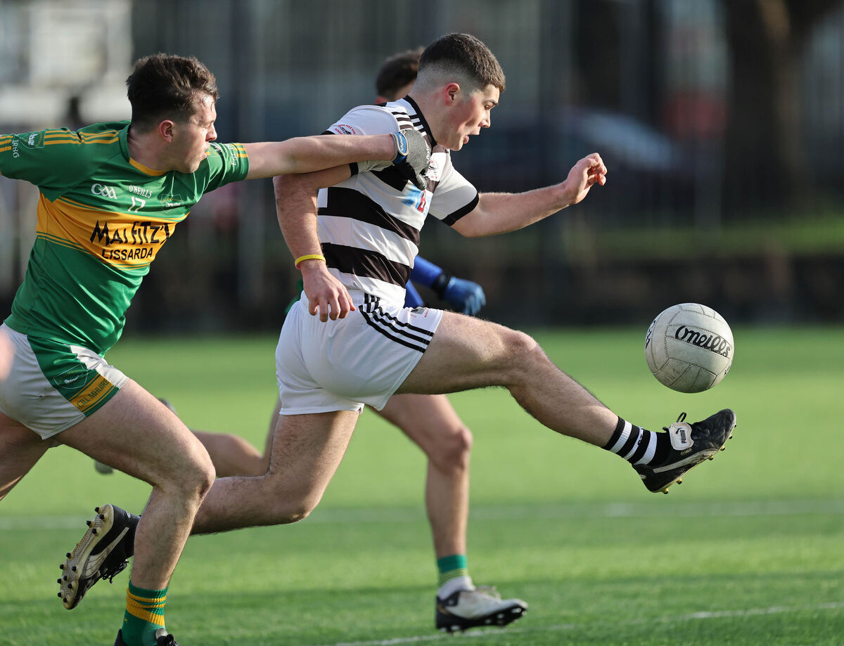 Rhys Dunne, St Nicks, takes on Aaron O'Mahony, Kilmurry. Picture: Jim Coughlan. Rhys Dunne, St Nicks, takes on Aaron O'Mahony, Kilmurry. Picture: Jim Coughlan.
