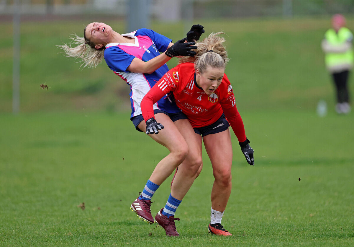 Allie Tobin, O’Donovan Rossa, holds off Amy Ni Dhonncha, Naomh Abán. Picture: Jim Coughlan. Allie Tobin, O’Donovan Rossa, holds off Amy Ni Dhonncha, Naomh Abán. Picture: Jim Coughlan.