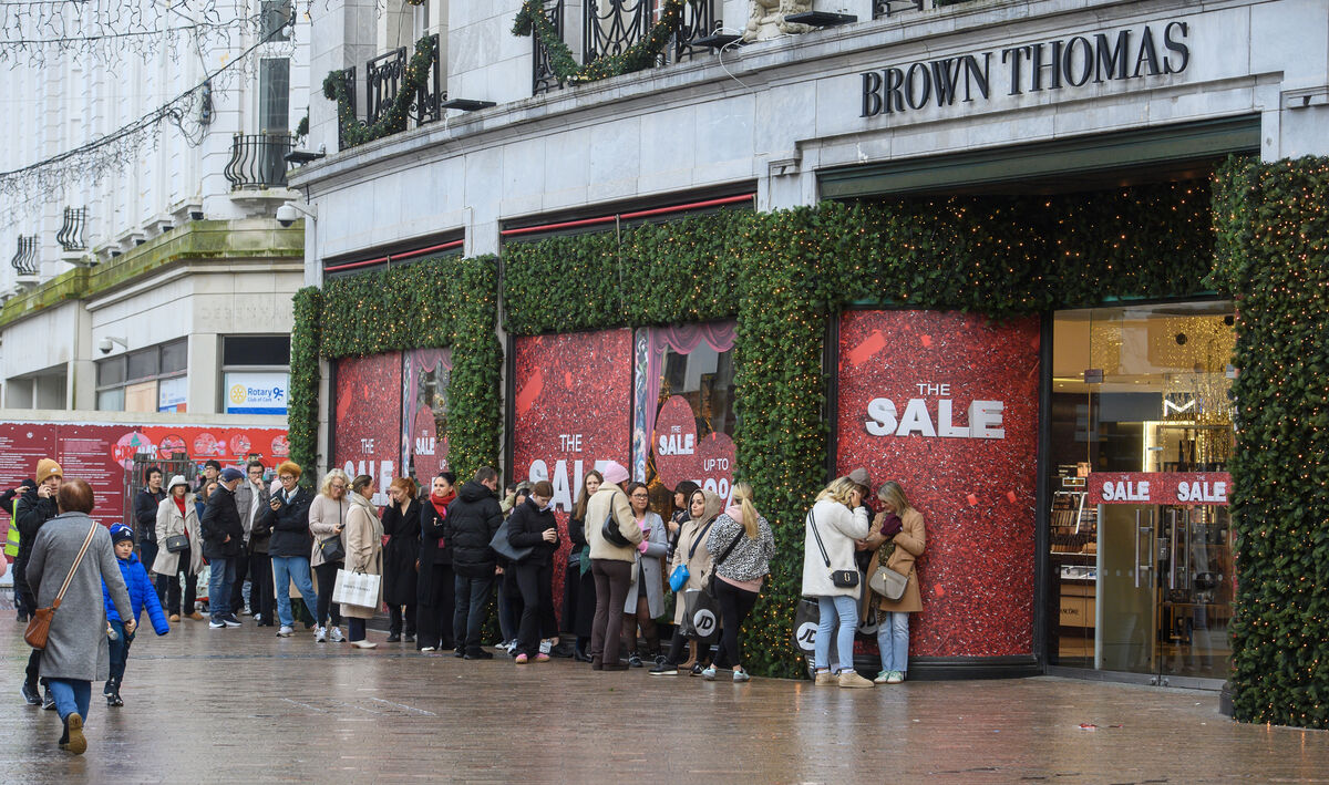 Shoppers queue outside Brown Thomas. Picture Dan Linehan Shoppers queue outside Brown Thomas. Picture Dan Linehan