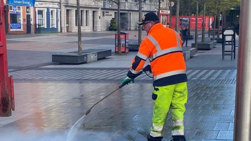'It’s a dirty job, these are the men who do it': A day in the life of Cork city's street cleansing department 'It’s a dirty job, these are the men who do it': A day in the life of Cork city's street cleansing department
