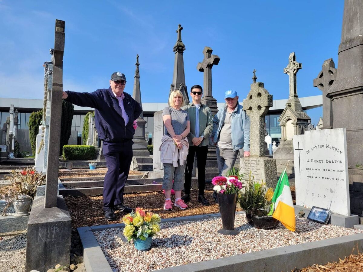 Warren Farrell author with members of the National Collins22 society at Emmet Dalton's Grave in Glasnevin Warren Farrell author with members of the National Collins22 society at Emmet Dalton's Grave in Glasnevin