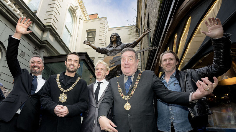 Rory Gallagher statue unveiled in Belfast