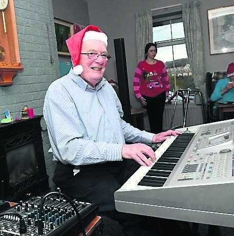 Ger Bruton on keyboards.	Picture: Larry Cummins
                    