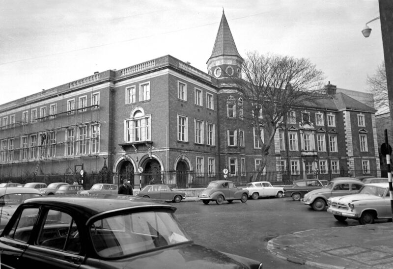 The Crawford School of Art, Emmet Place, Cork pictured in 1966 / /Ref. 623P-104