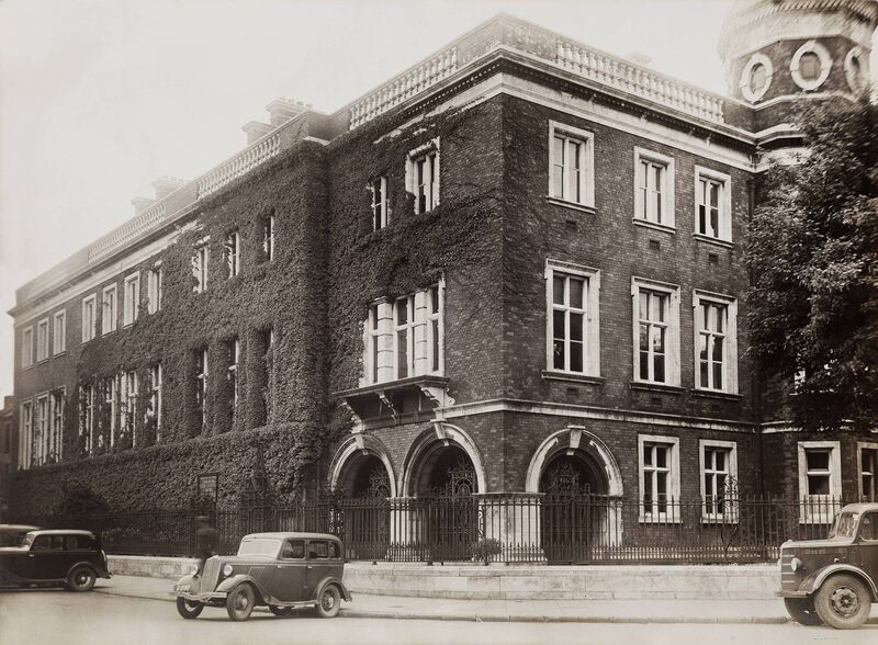 Exterior of Crawford Municipal School of Art, c.1935.Courtesy Crawford Art Gallery, Cork