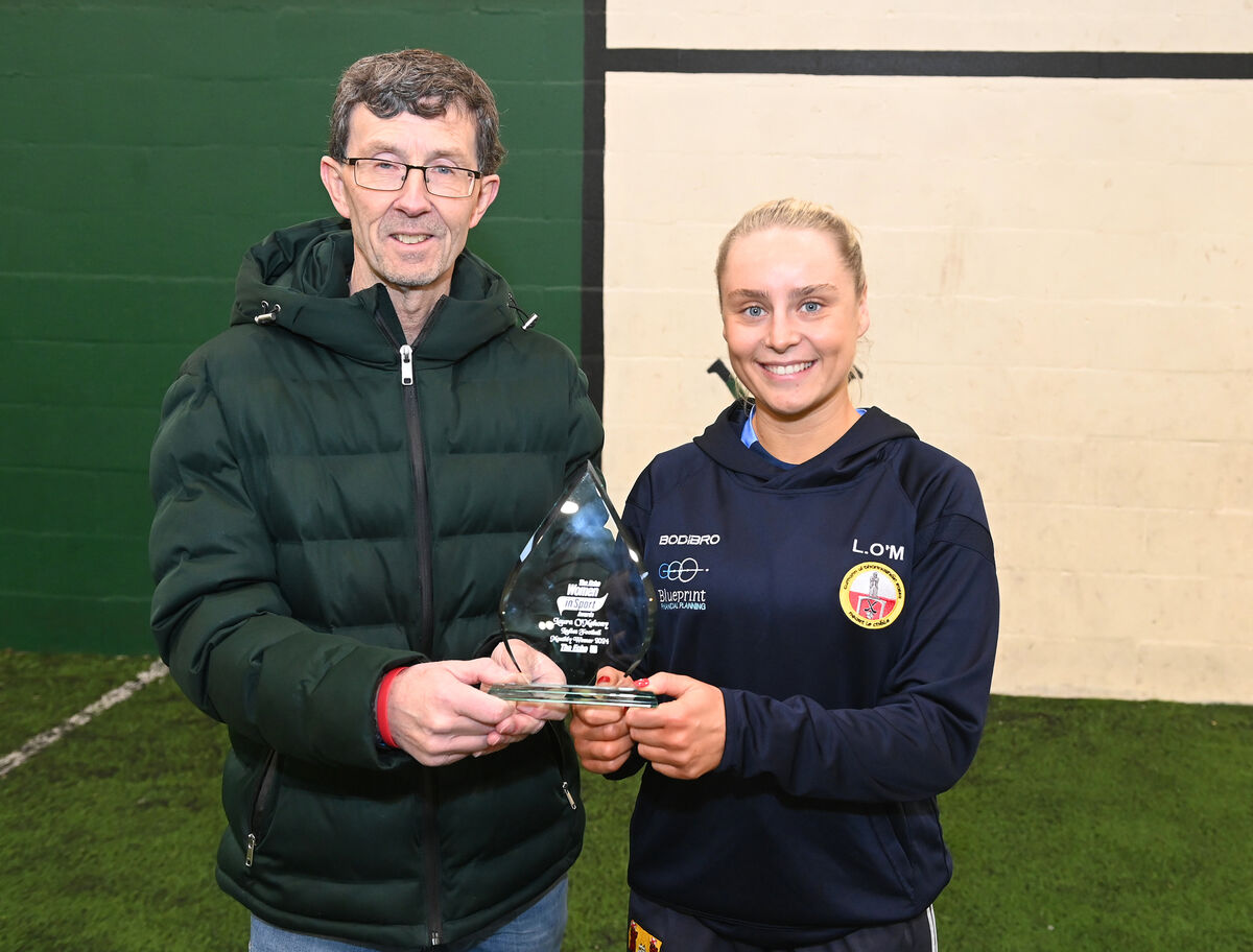 The Echo Women in Sport award winner Laura O'Mahony was presented with her trophy by Rory Noonan. Picture: Larry Cummins