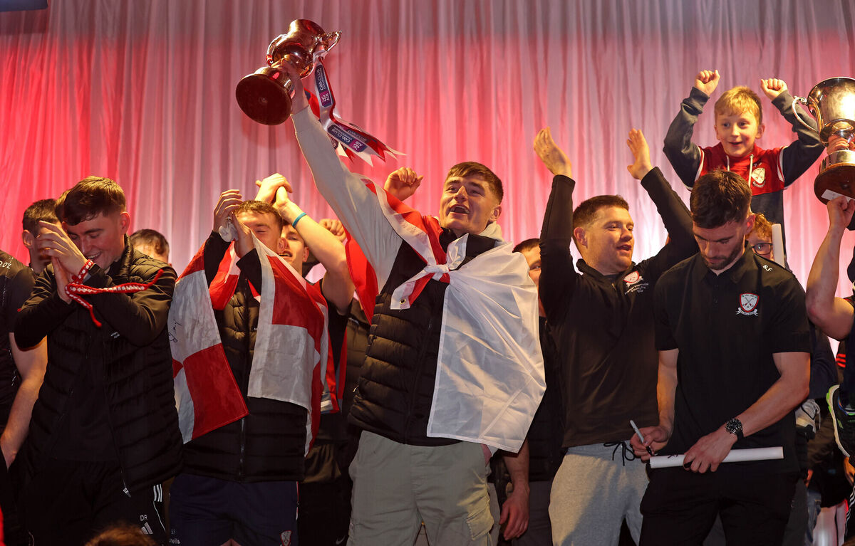  Watergrasshill captain Sean Desmond and the squad on stage at the homecoming. Picture: Jim Coughlan.