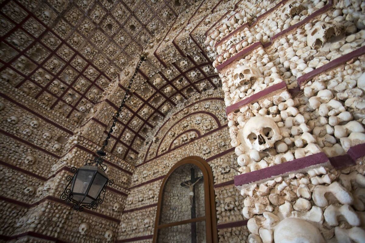 The Chapel of Bones (Capela dos Ossos) in Faro. The Chapel of Bones (Capela dos Ossos) in Faro.