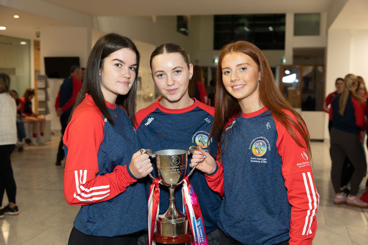 Abby Hicks, Naoise Hegarty, Siún Carey at a civic reception for the All Ireland winning Cork Camogie team in the atrium, City Hall.