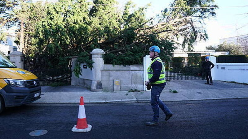 Technicians from England and France to help restore power in Ireland