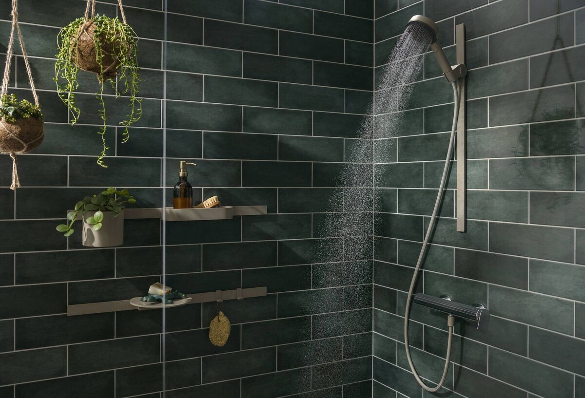 Neutral colours can create a spa-like feeling. 	Picture: Hansgrohe/Hansgrohe SE
                    