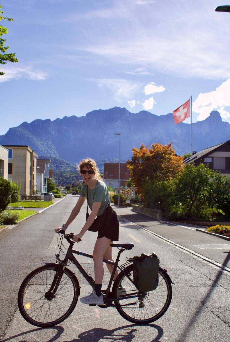 Ciara doesn’t have a car in Switzerland and says she uses her bike to get around. She says she has even perfected the best way to do her weekly shop now on two wheels.
