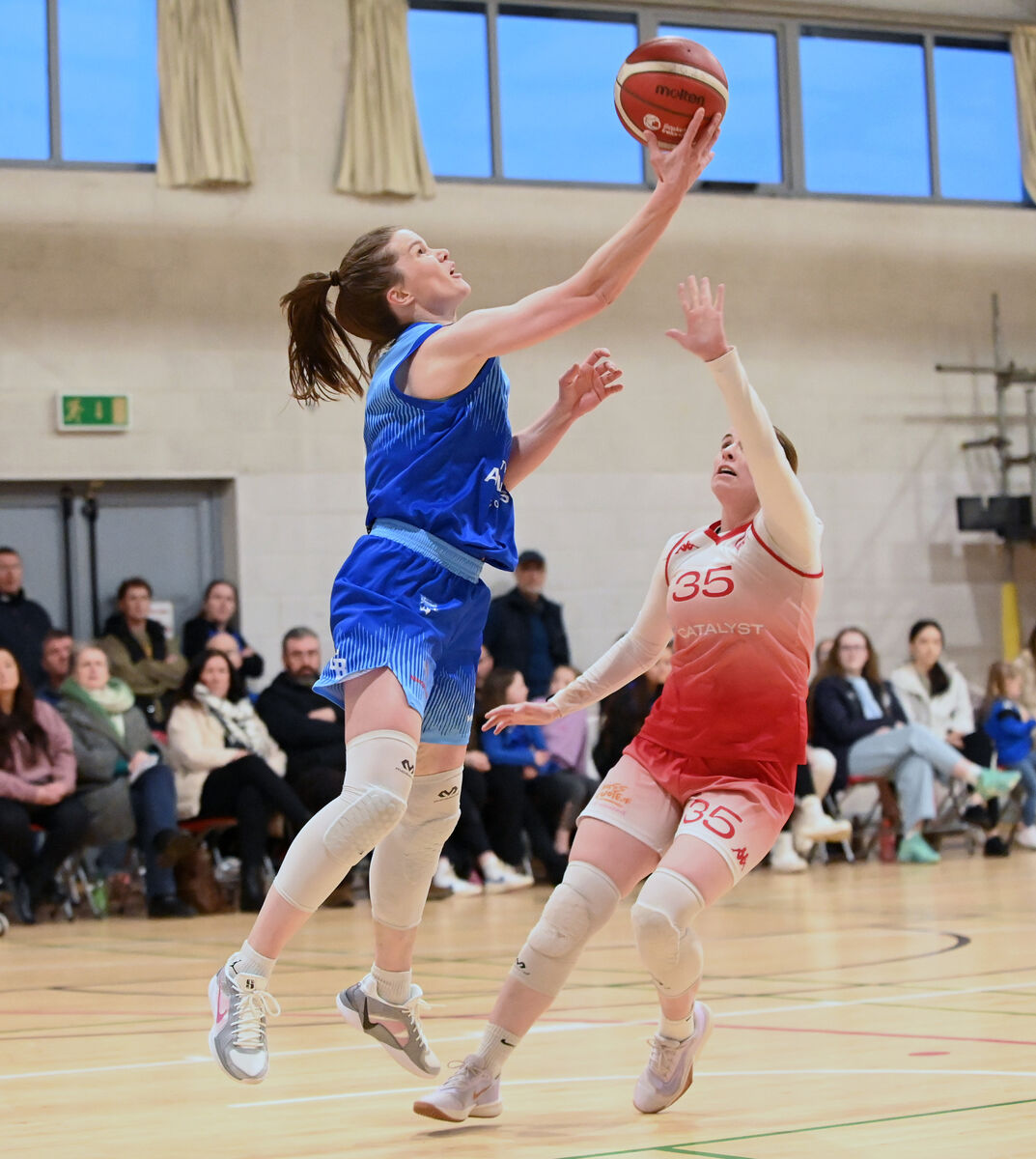 The Address UCC Glanmire's Claire O'Sullivan with a lay-up from Catalyst Fr Mathew's Niamh Dwyer. Picture: Eddie O'Hare The Address UCC Glanmire's Claire O'Sullivan with a lay-up from Catalyst Fr Mathew's Niamh Dwyer. Picture: Eddie O'Hare