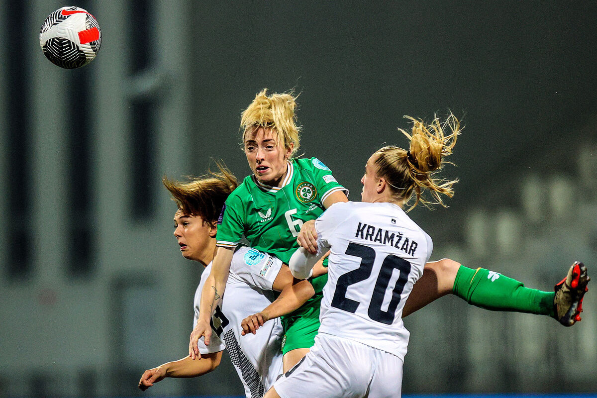 Slovenia vs Republic of Ireland WNT: Ireland's Megan Connolly and Slovenia's Maja Sternad and Slovenia's Zara Kramžar 