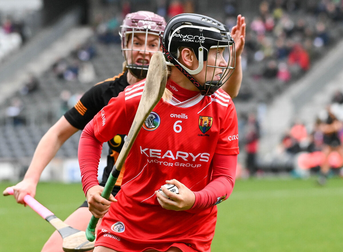  Cork's Laura Treacy keeps possession as Kilkenny's Aoife Prendergast closes in. Picture: David Keane.