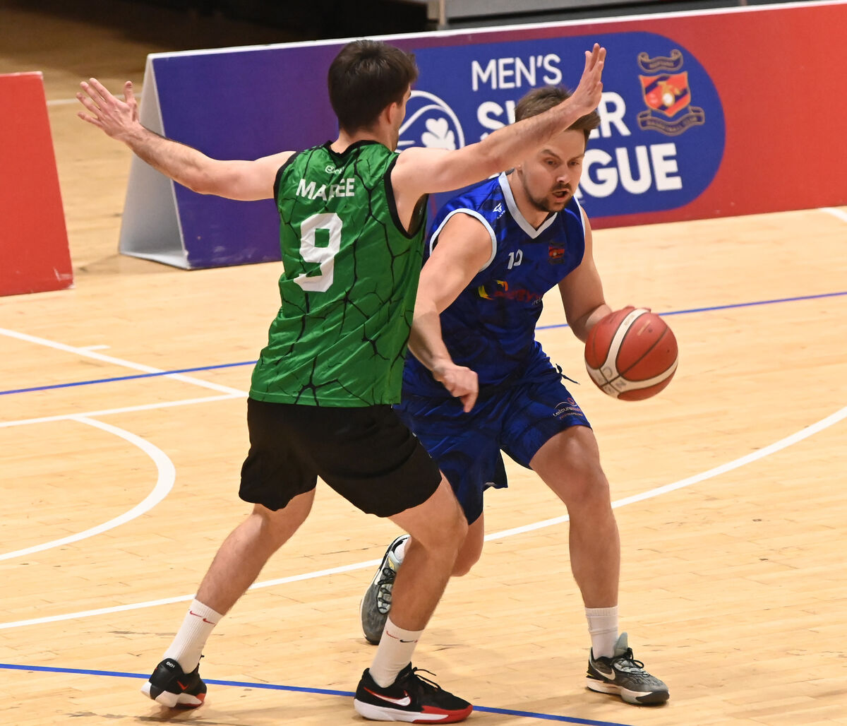 Energywise Ireland Neptune's Roy Downey takes on Maree's Eoin Rockall. Picture: Eddie O'Hare