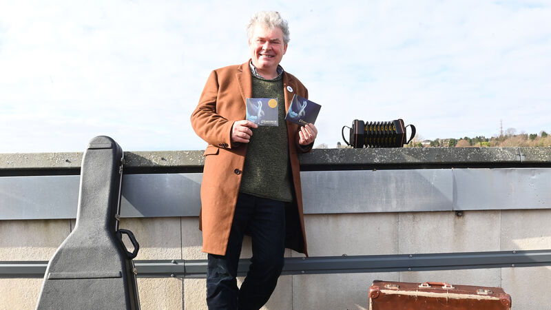 Éist: Luach saothar do John Spillane, amhránaí Chorcaí