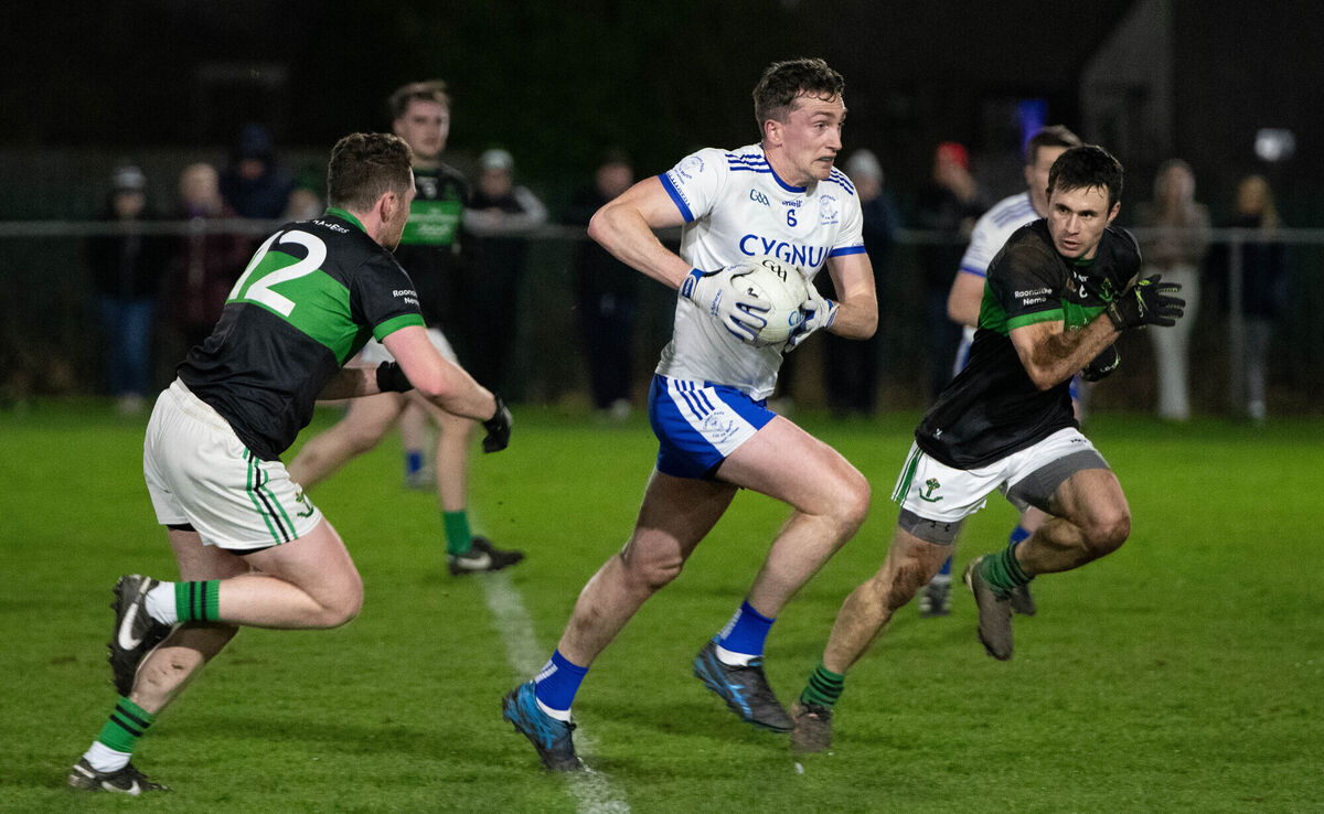 Cill na Martra's Seán Ó Foirréidh finds a gap in between Nemo Rangers players Ciaran Dalton and Stephen Cronin during the SFL match in Nemo GAA Club. Picture: Howard Crowdy Cill na Martra's Seán Ó Foirréidh finds a gap in between Nemo Rangers players Ciaran Dalton and Stephen Cronin during the SFL match in Nemo GAA Club. Picture: Howard Crowdy