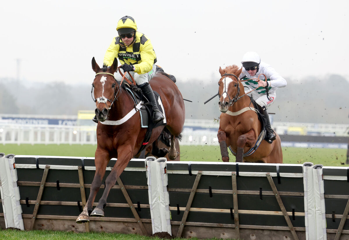 Lulamba and Nico de Boinville win for trainer Nicky Henderson. Picture: Healy Racing