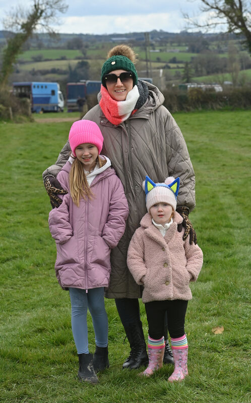  Nicola, Kaelyn and Emma Moore at the Kilworth &amp; Araglen Point-to-Point races in Knockanohill. Picture Dan Linehan
