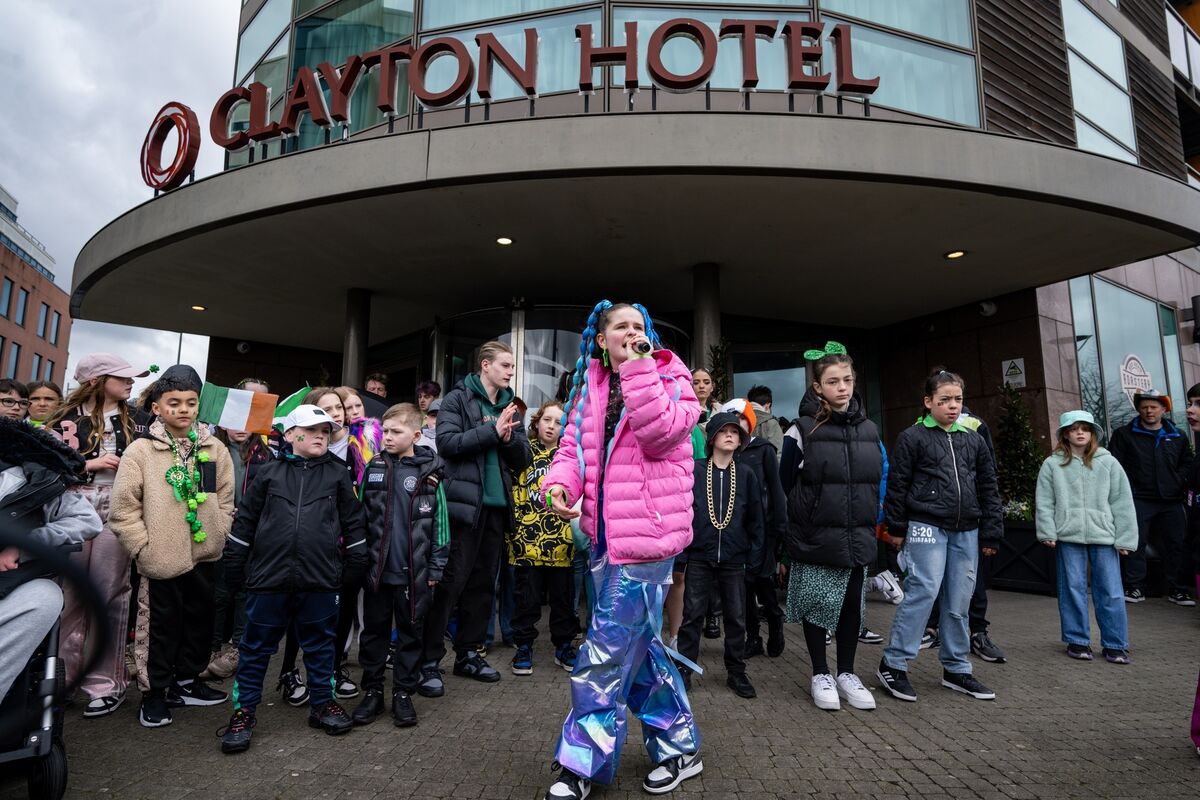 The Kabin Crew give an impromptu concert outside the Clayton before the Cork St Patrick’s Day parade. Picture: Chani Anderson The Kabin Crew give an impromptu concert outside the Clayton before the Cork St Patrick’s Day parade. Picture: Chani Anderson