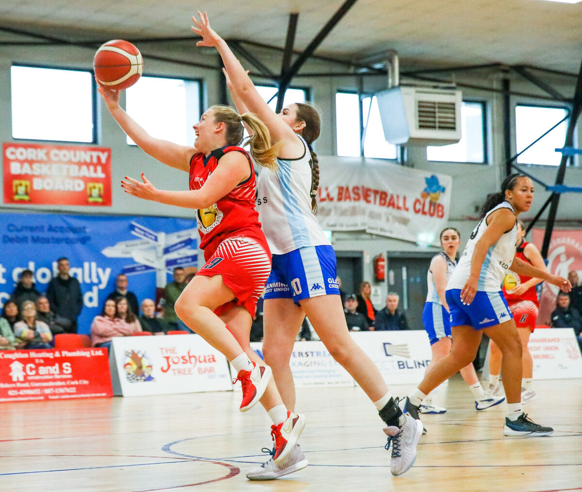 Brunell's Danielle O'Leary drives to the basket while fending off Glanmire's Lucy Walsh. Picture: David Creedon Brunell's Danielle O'Leary drives to the basket while fending off Glanmire's Lucy Walsh. Picture: David Creedon