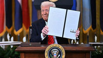 TOPSHOT-US-POLITICS-TRUMP-EDUCATION