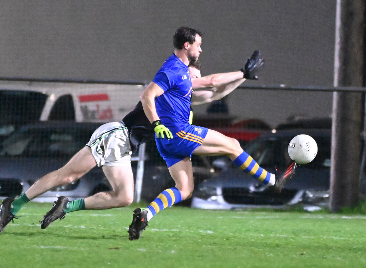St Finbarr's Enda Dennehy is tackled by Nemo Rangers' Barry Cripps at Trabeg. Picture: Eddie O'Hare St Finbarr's Enda Dennehy is tackled by Nemo Rangers' Barry Cripps at Trabeg. Picture: Eddie O'Hare