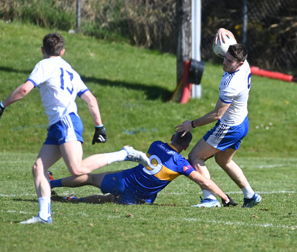 Cill na Martra's Gearóid Ó Goillidhe breaks from Carrigaline's Niall Coakley. Picture: Eddie O'Hare