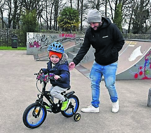 Elliott Banks,4, and his dad Philip Banks from Ballincollig, enjoying time out at the Regional Park.	Picture: Eddie O’Hare
                    