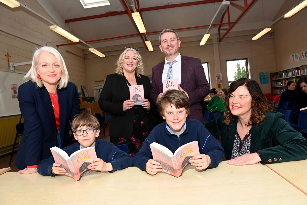 Glasheen Boys NS pupils Rory and Finn with parents Kathriona Devereux, who is an Echo columnist, and Deborah Hickey with (rear middle) Tara Leen, Home School Community Liason teacher, and Tim O’Neill, principal at the launch. Glasheen Boys NS pupils Rory and Finn with parents Kathriona Devereux, who is an Echo columnist, and Deborah Hickey with (rear middle) Tara Leen, Home School Community Liason teacher, and Tim O’Neill, principal at the launch.