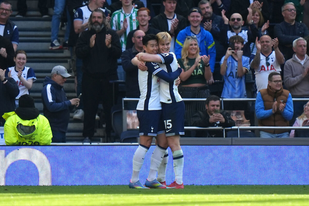 Tottenham Hotspur's Lucas Bergvall (right) celebrates scoring their side's second goal of the game with Son Heung-Min before being ruled out for offside via a six-minute VAR check during the Premier League match at Tottenham Hotspur Stadium, London. Picture: Bradley Collyer/PA Wire Tottenham Hotspur's Lucas Bergvall (right) celebrates scoring their side's second goal of the game with Son Heung-Min before being ruled out for offside via a six-minute VAR check during the Premier League match at Tottenham Hotspur Stadium, London. Picture: Bradley Collyer/PA Wire