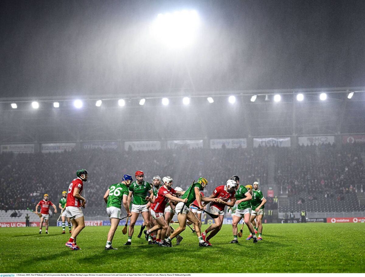 Tim O'Mahony of Cork in possession against Limerick. Picture: Piaras Ó Mídheach/Sportsfile