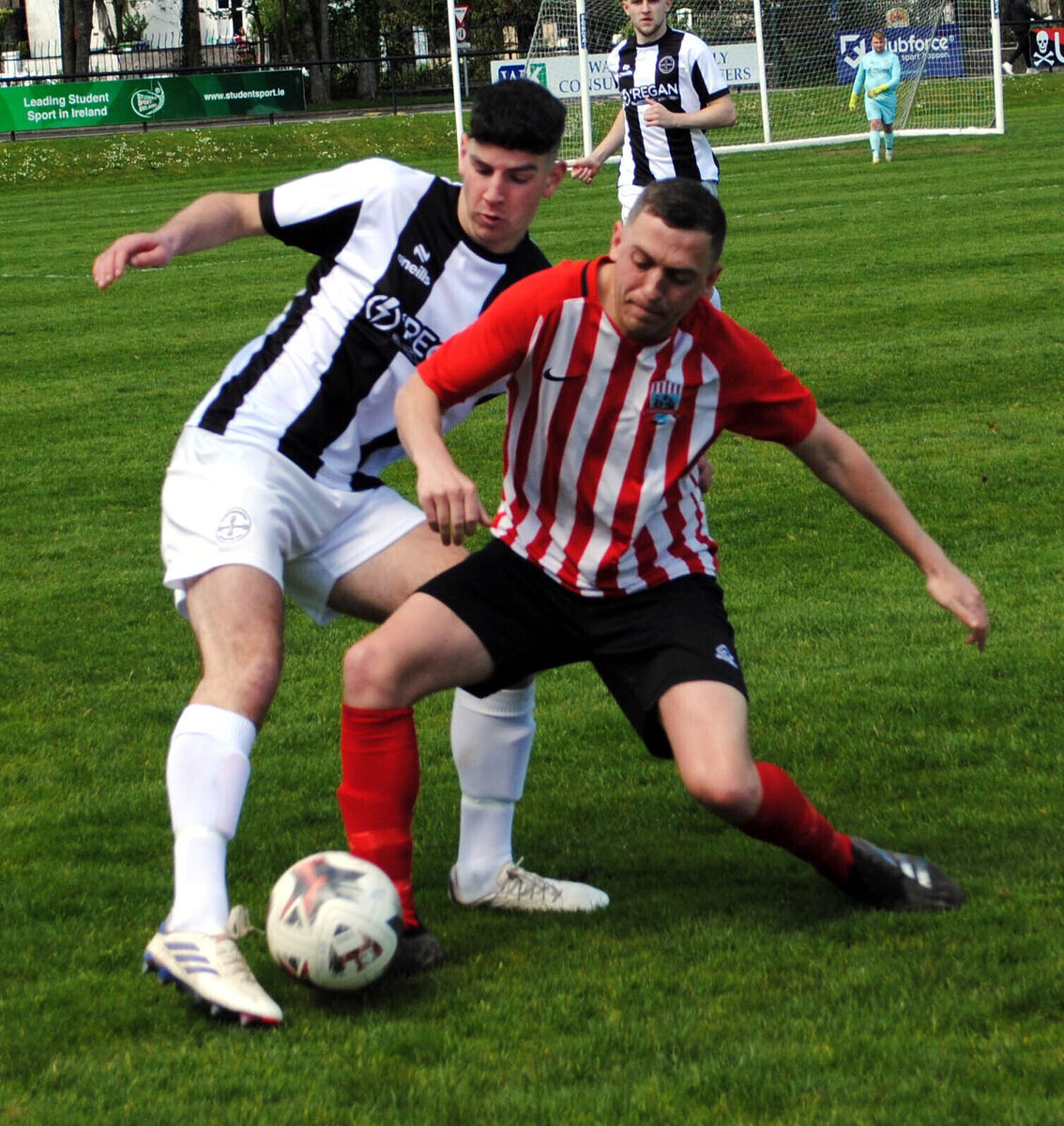 Donoughmore's Gavin O'Sullivan and Castleview's David Golden challenge for possession at the Mardyke over the weekend. Picture: Barry Peelo.