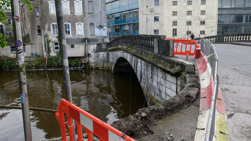 Repair works to Cork's Parliament bridge get underway Repair works to Cork's Parliament bridge get underway