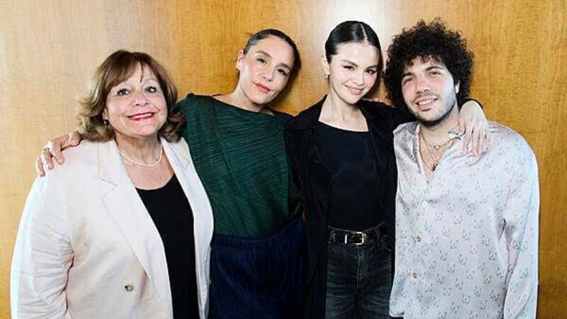Benny Blanco says Selena Gomez waited outside his house 30 minutes before dates Benny Blanco says Selena Gomez waited outside his house 30 minutes before dates