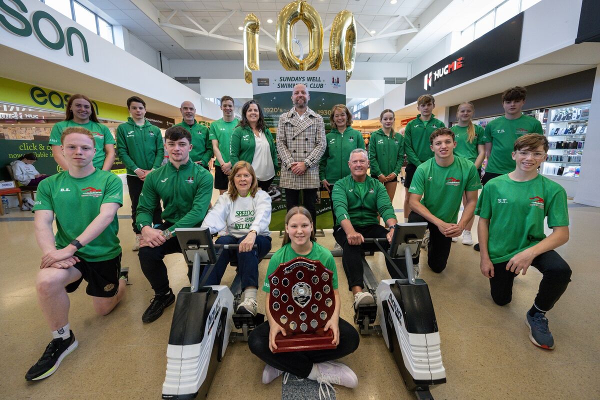 Members and committee of Sunday's Well Swimming Club are pictured with special guests Bartosz Mieszala, manager of Douglas Court Shopping Centre, and World Champion Masters swimmer Jane Jolly at the club’s Rowathon fundraiser. Members and committee of Sunday's Well Swimming Club are pictured with special guests Bartosz Mieszala, manager of Douglas Court Shopping Centre, and World Champion Masters swimmer Jane Jolly at the club’s Rowathon fundraiser.