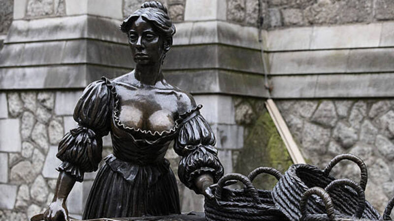 Molly Malone statue unstable due to 'abuse on daily basis' Molly Malone statue unstable due to 'abuse on daily basis'