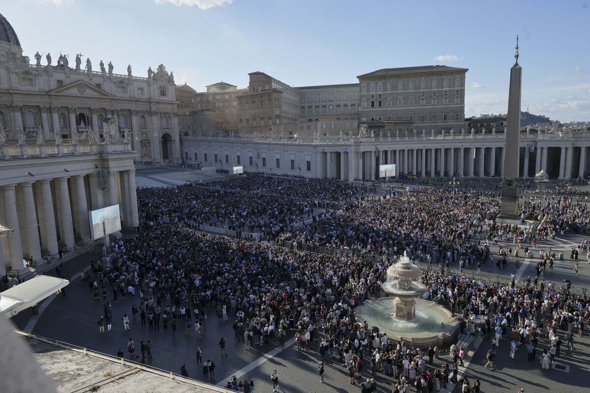 White smoke billows from the chimney of the Sistine Chapel during the conclave to elect a successor of late Pope Francis, at the Vatican, Thursday, May 8, 2025. (AP Photo/Antonio Calanni) White smoke billows from the chimney of the Sistine Chapel during the conclave to elect a successor of late Pope Francis, at the Vatican, Thursday, May 8, 2025. (AP Photo/Antonio Calanni)